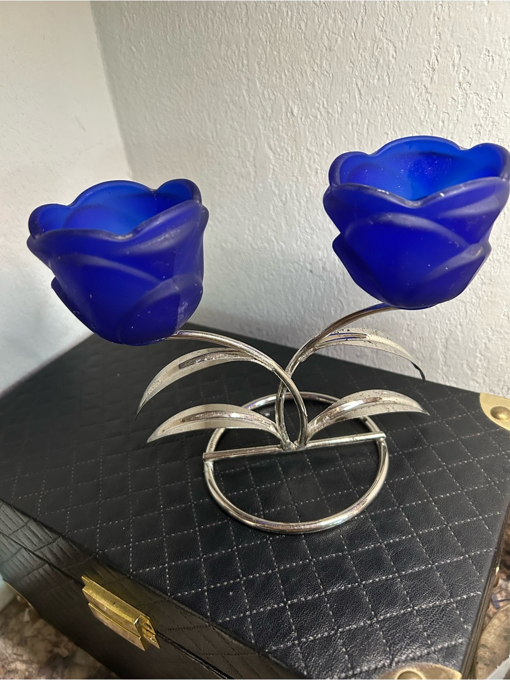 RARE FINDDavco Silver "Decorator's Choice" Cobalt Blue Tulips/Lotus candleholder